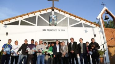 Inauguraron el nuevo techo de la capilla San Francisco de Asís