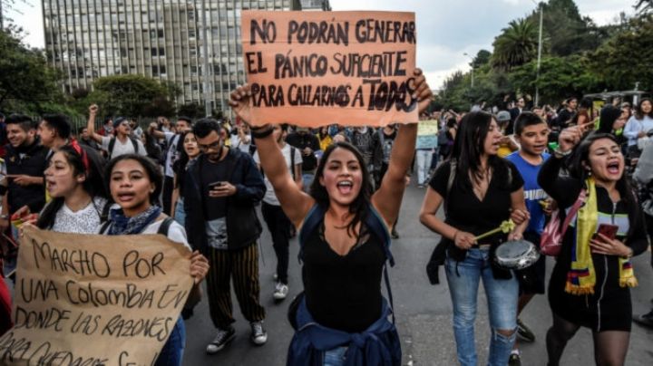 Represión y cientos de detenidos tras las manifestaciones en Colombia