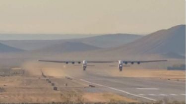Increíble: mirá al avión más grande del mundo realizando su primer vuelo
