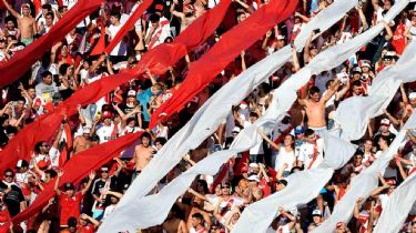 Un hincha se tatúa un enlace a YouTube de la final de la Libertadores y la Red intenta sabotearlo
