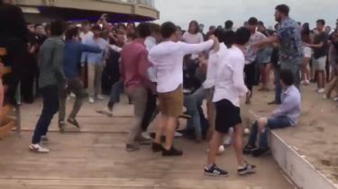Otra brutal golpiza: una "manada" atacó a dos chicos en la playa