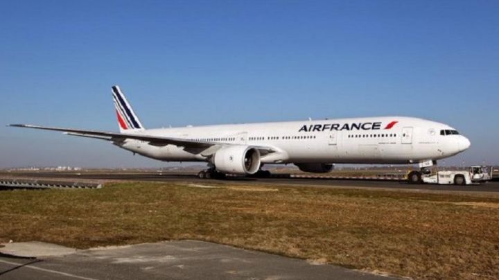 Francia: Hallaron un niño muerto en el tren de aterrizaje de un avión