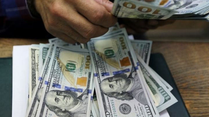 Otro récord: el dólar blue perforó los 180 pesos