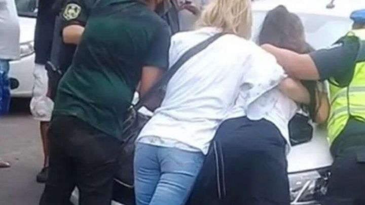 Atropellaron a una manifestante y la arrastraron por tres cuadras