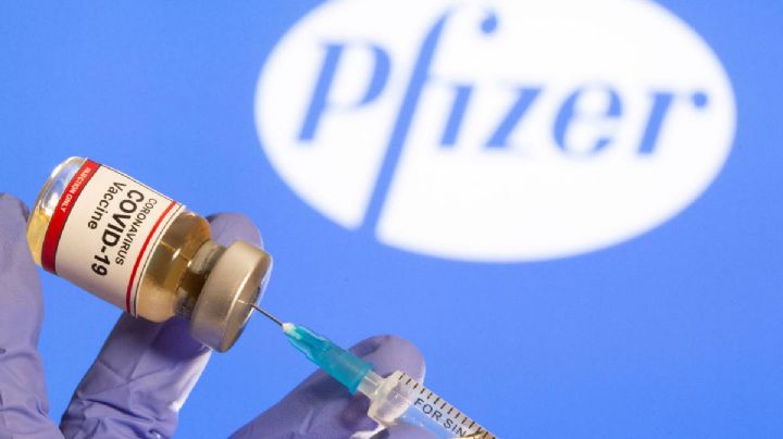 Pfizer anunció que trabaja en una vacuna contra Ómicron, en marzo estaría lista