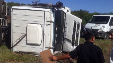 Fatal accidente en plena ruta: choque frontal entre un camión y un auto