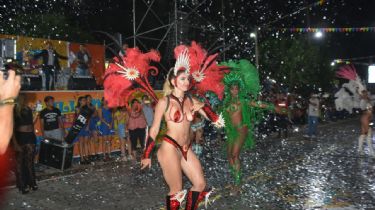 La comparsa Marí Marí explotó en el carnaval de Ullum