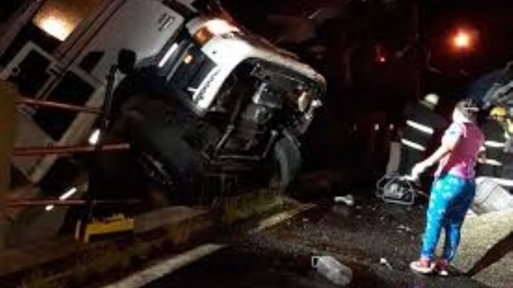 Impactante: triple choque entre camiones en la Ruta 40