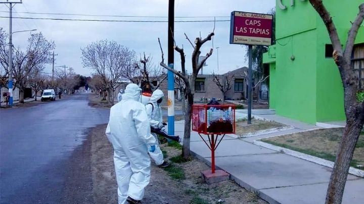 Patrullas del municipio desinfectaron el barrio Presidente Perón