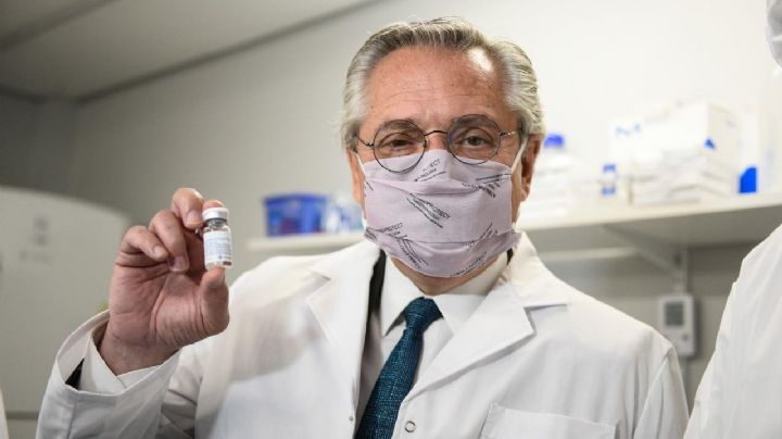 Alberto Fernández tiene síntomas y confirmó test de antígenos positivo