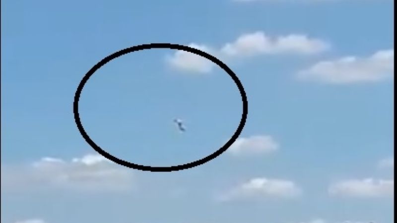 Video: No se le abrió el paracaídas y cayó de una manera impresionante