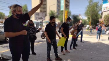 Evangélicos de San Juan abrazaron el Centro Cívico y oraron por los trabajadores