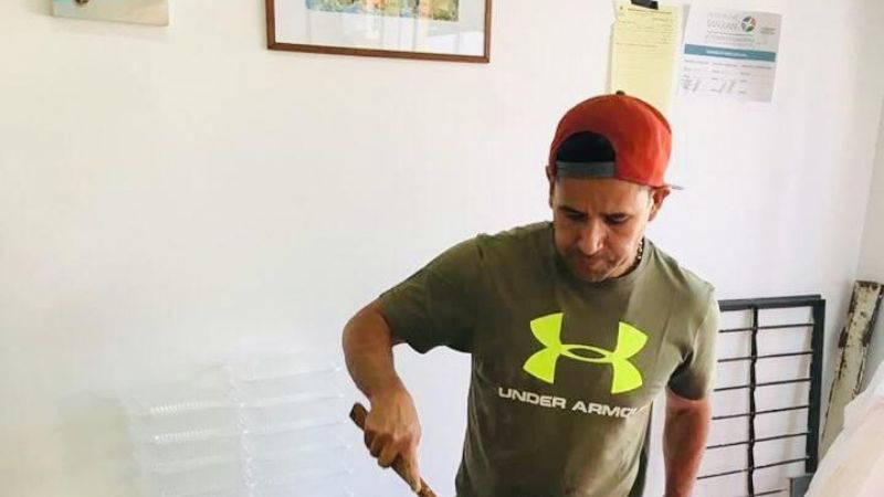 Paella y empanadas para ayudar a Sergio a viajar para mejorar su salud
