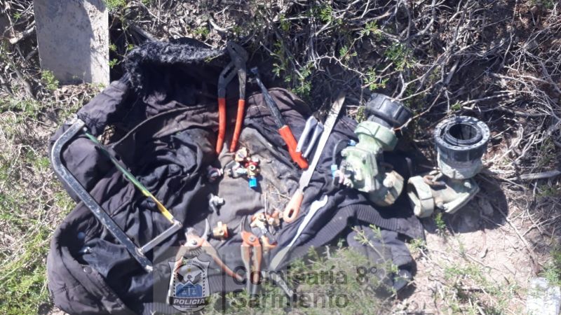 In fraganti: lo atraparon huyendo con unas 20 herramientas robadas en Sarmiento