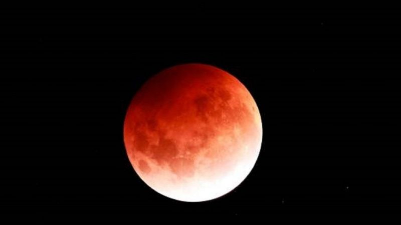 Imperdible: noviembre tendrá el eclipse lunar más largo del siglo