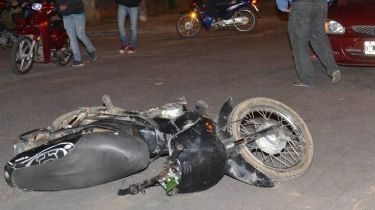 Un hombre se cayó en moto en Rivadavia y sufrió serias heridas