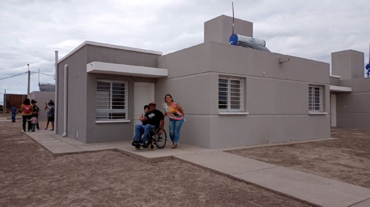 El mejor fin de año: más de 100 familias recibieron su casa propia en Santa Lucía