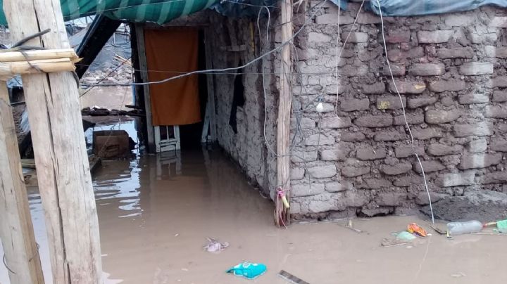 Tarde de terror en Chimbas y Rivadavia: colapsaron casas por la lluvia