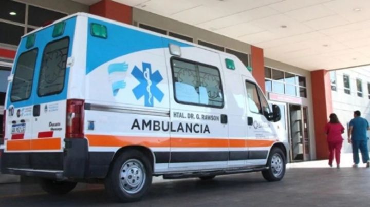 Motociclista herido y un menor al volante en un violento choque en Rivadavia