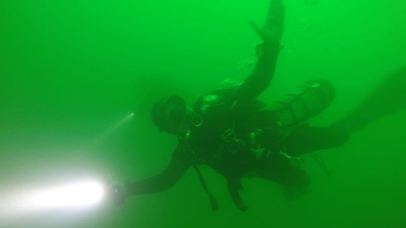 Alucinante hallazgo en las profundidades del Dique Punta Negra