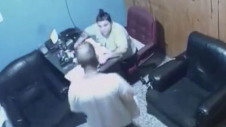 Terrible video: apuñalaron en la cabeza a empleada de una remisería