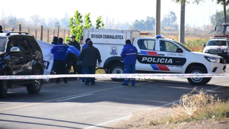 Tragedia vial en Valle Fértil: un motorista murió tras estrellarse con una pared