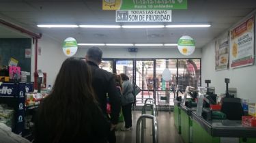 Para evitar el cierre, un supermercado capitalino aplicará un novedoso sistema
