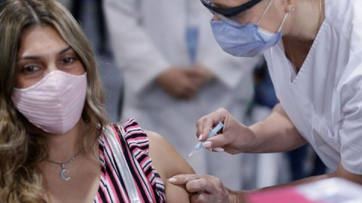 Inicio de clases: vacunan masivamente en el complejo universitario de Rivadavia