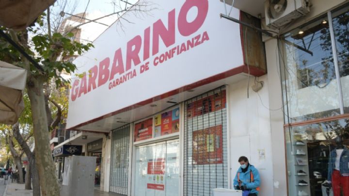Los empleados de Garbarino entre la incertidumbre y el enojo por su actual situación laboral