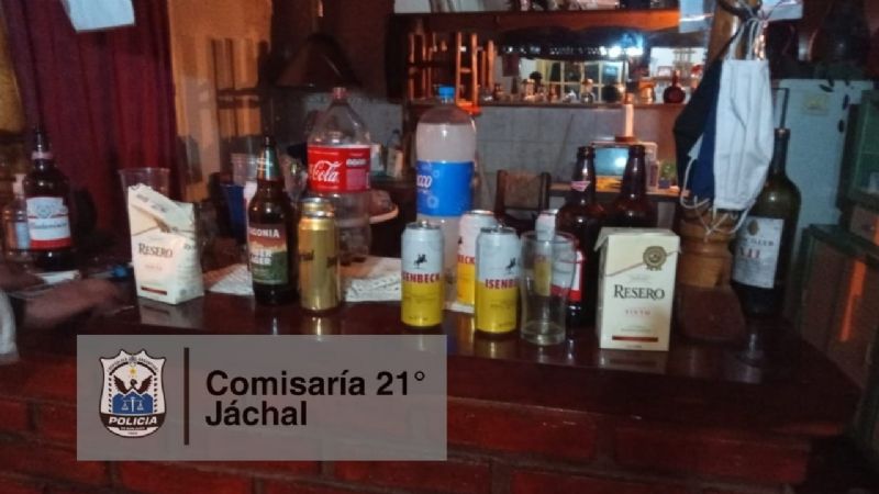 Escándalo en Jáchal por una fiesta clandestina con más de 100 personas