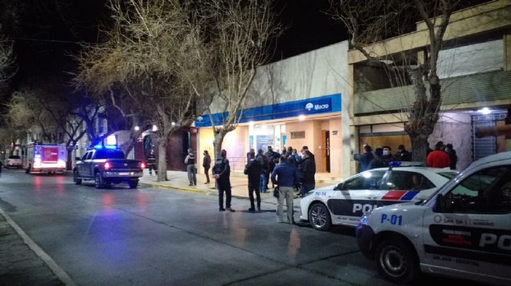 Un pibe de 16 fue detenido en el interior del Banco Macro por un intento de robo