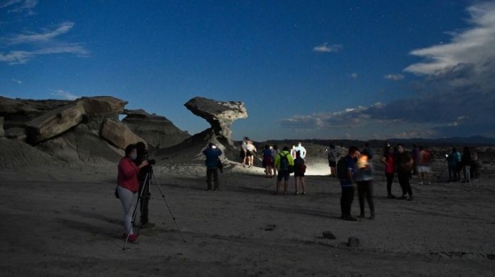 Experiencia nocturna única: invitaron a disfrutar de Ischigualasto a la luz de la luna