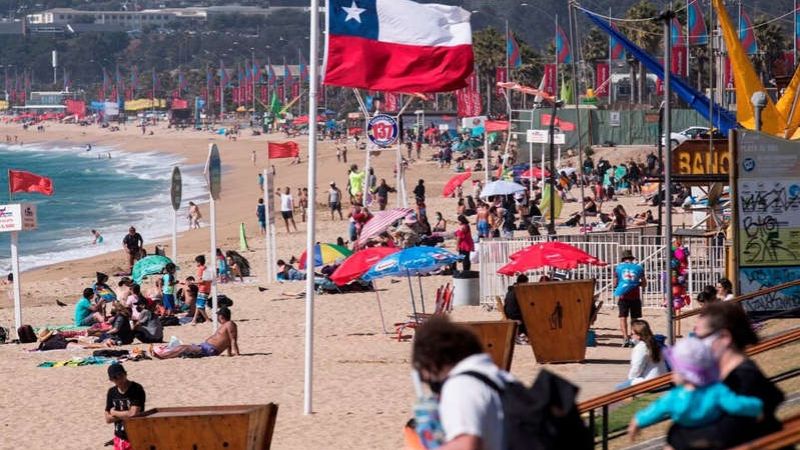 Por el alerta de tsunami, Chile evacua sus playas