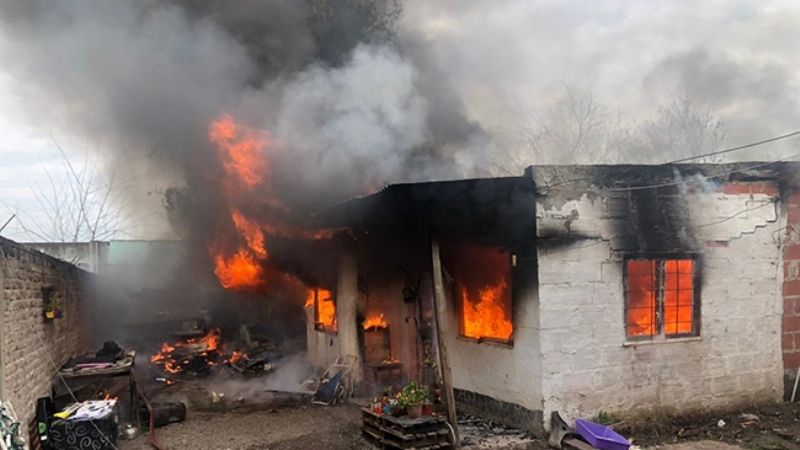 Dos nenes jugaban con nafta, quemaron una casa y uno de ellos murió carbonizado