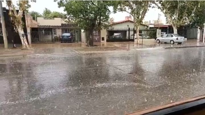 La lluvia y el granizo sorprendió a los sanjuaninos en el último día del 2022