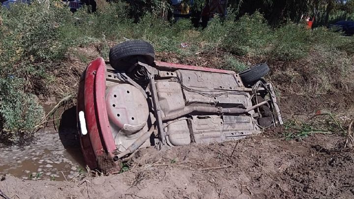 Tres heridos tras un vuelco en Angaco: la conductora se quedó dormida