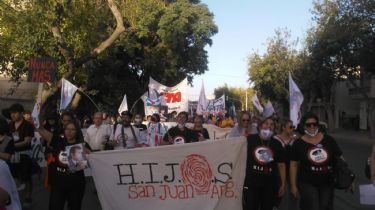 Cientos de sanjuaninos se unieron para gritar "Nunca más"