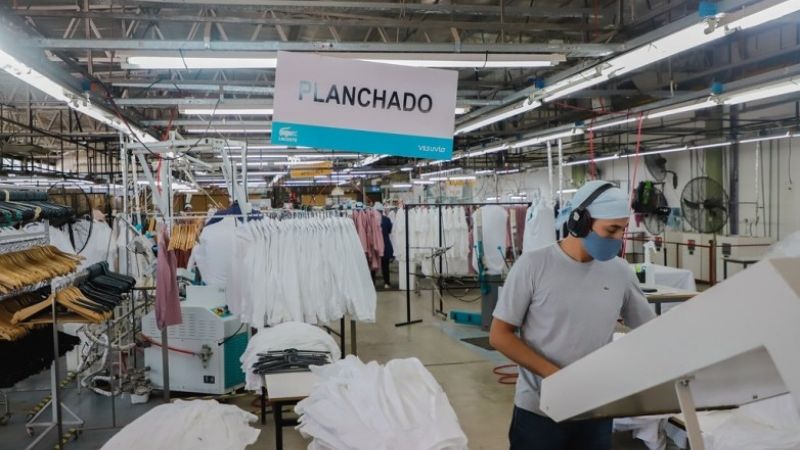 ¿Buscas trabajo?: Lacoste capacitará sanjuaninos en máquinas de costura