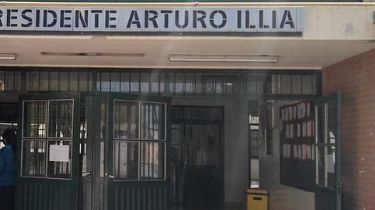 Según Trincado, "están resueltos los problemas en la Escuela Arturo Illia"