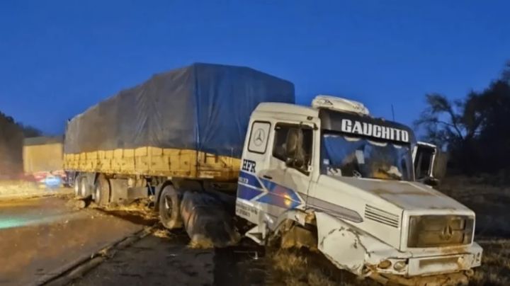 Un camión chocó contra un cerro en Jáchal: hay un herido hospitalizado