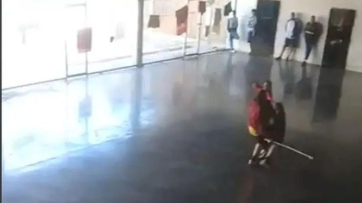 Video: murió un preso tras ser atacado a cuchillazos en una pelea