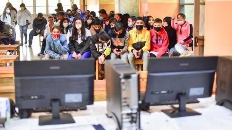En Jáchal: con una campaña de reciclaje consiguieron computadoras para su escuela