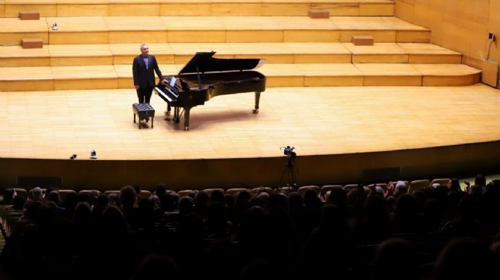 El auditorio Juan Victoria brilló con un concierto internacional de piano