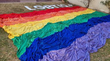 En el Día Internacional del Orgullo LGBTQ+, renombraron la Dirección de la Mujer