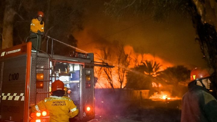 Se desató un incendio forestal de grandes dimensiones en Ullum