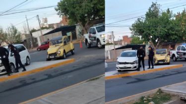Brutal choque dejó a un auto arriba de un boulevard en Capital