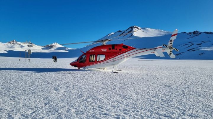Realizan mediciones de nieve en Cordillera con el helicóptero de la provincia
