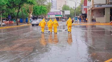 Por la intensa lluvia, Capital realiza abordajes simultáneos de desagotes