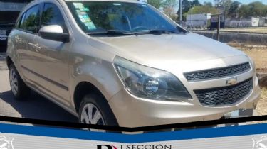 En Angaco ocultaban vehículos de dudosa procedencia: recuperan un auto y una camioneta
