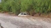 Desesperación en Barreal, un Fiat quedó en medio de la crecida tras las fuertes lluvias